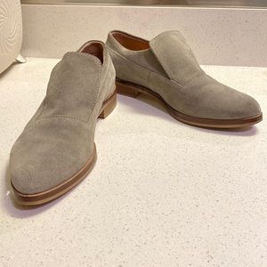 Seychelles Suede Loafers Flats / taupe gray / size 8 1/5
